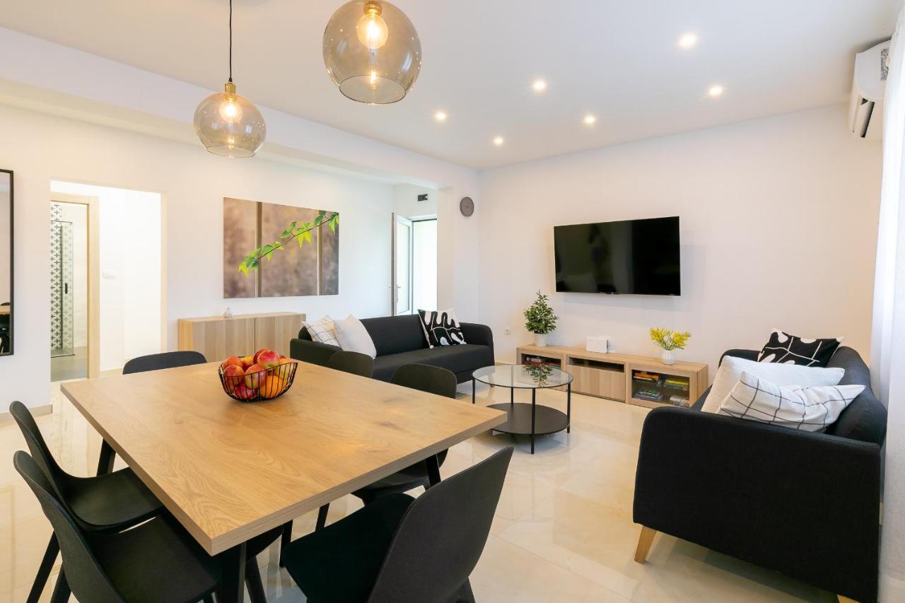Near The Beach- Zen 2 Apartment Brna